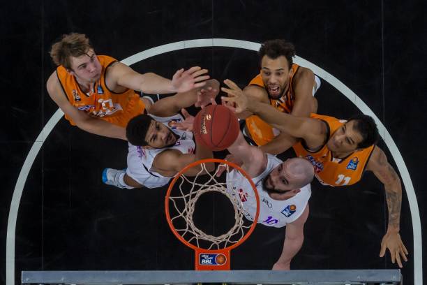 听取多方意 听取多方意