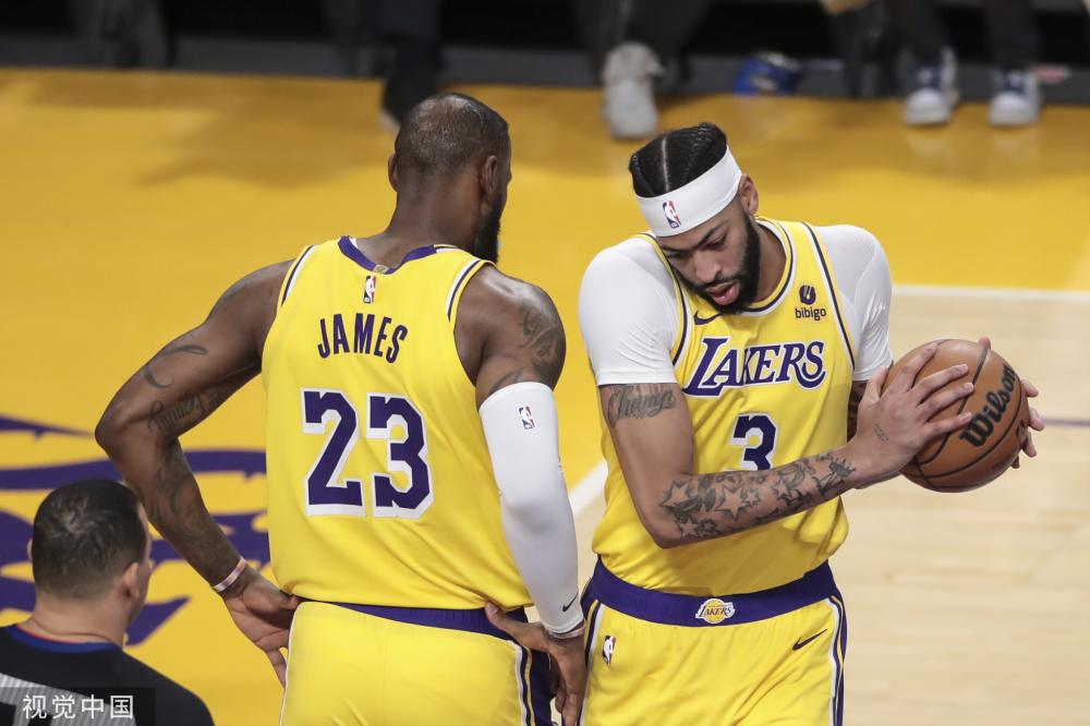 更令人惊讶 更令人惊讶